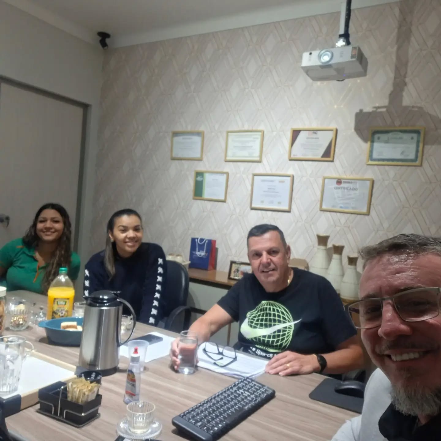 @marciozangotti @ellenramos1982 @ketlin.ferreira016 Mais uma reunião financeira concluída, rumo ao sucesso!!!! 🚀🚀🚀🚀🚀 O…